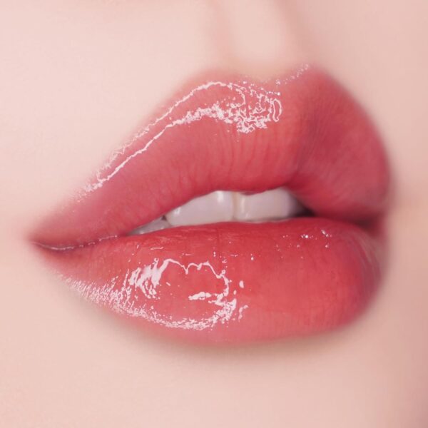 UNLEASHIA, LIP PLUMPER NO. 1 STRAWBERRY CREAM, გლოსი მოცულობის ზრდის ეფექტით, 3.8 G - Image 3